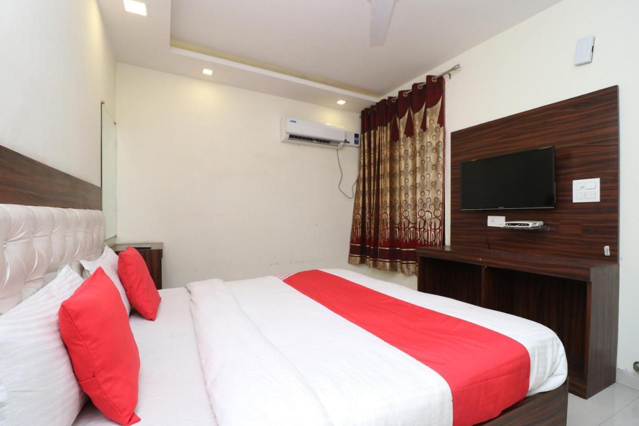 Hotel Golden Heart Amritsar Bagian luar foto