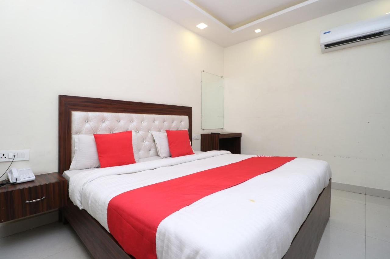 Hotel Golden Heart Amritsar Bagian luar foto