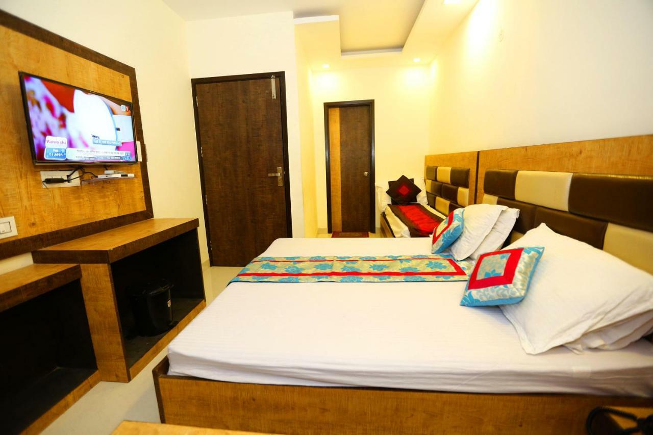 Hotel Golden Heart Amritsar Bagian luar foto