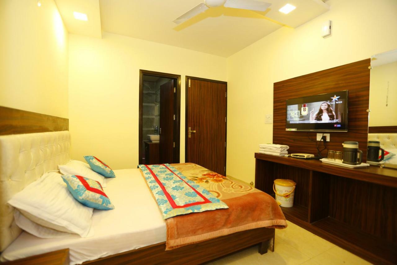 Hotel Golden Heart Amritsar Bagian luar foto